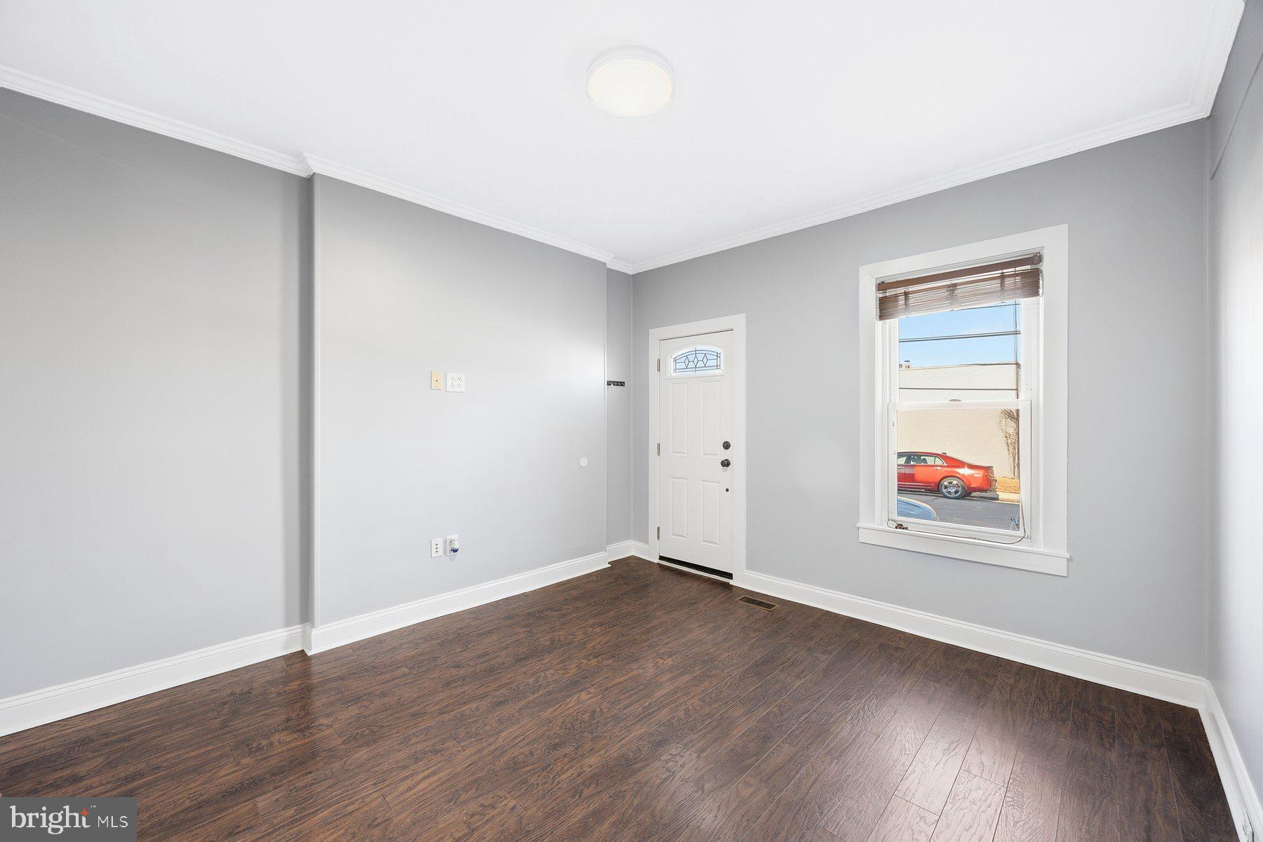 LOCUST POINT - Residential