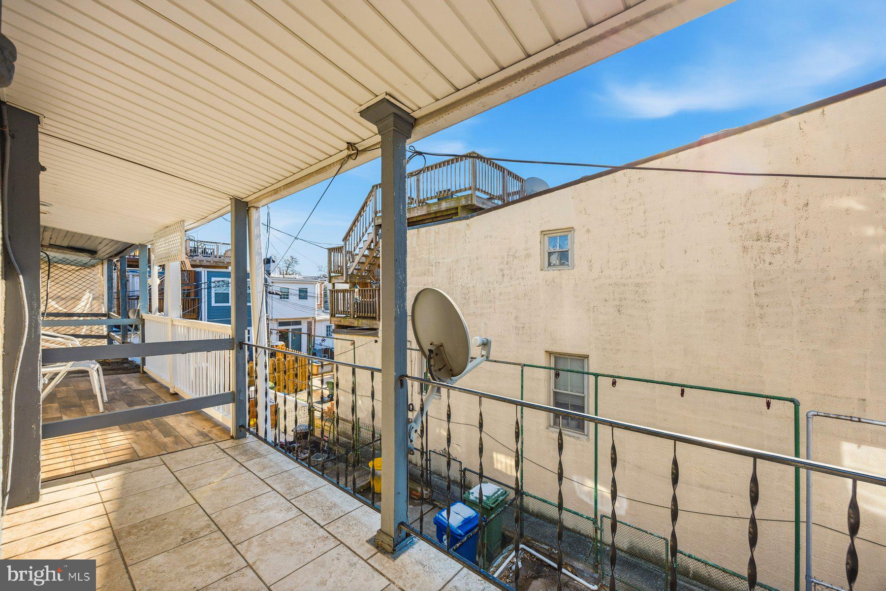 LOCUST POINT - Residential