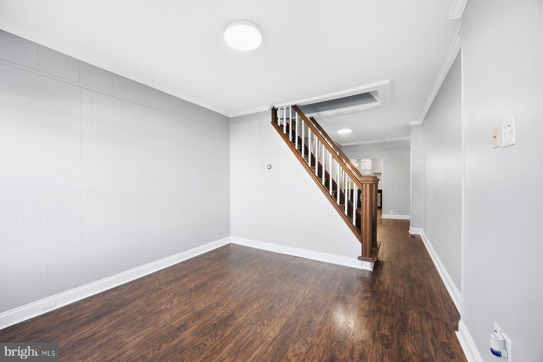 LOCUST POINT - Residential