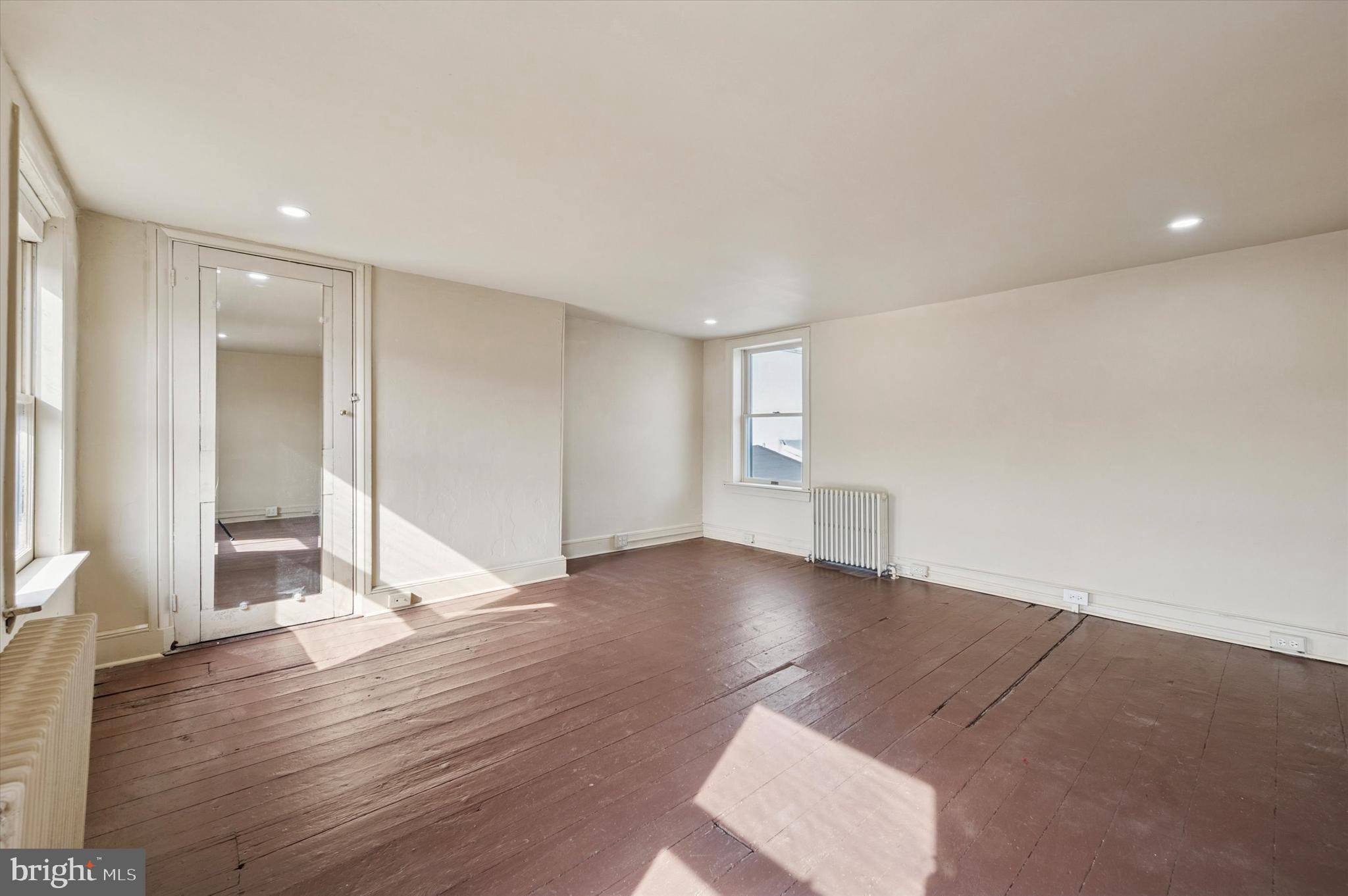 PHILADELPHIA - Residential