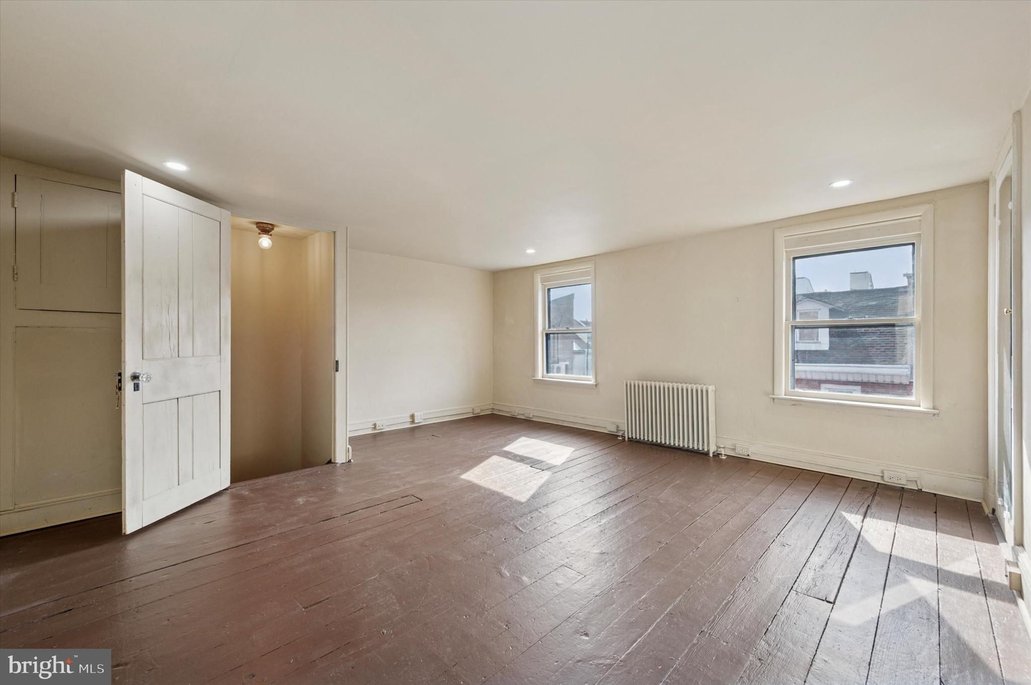 PHILADELPHIA - Residential