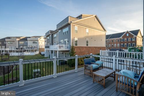 ARCOLA - Residential Lease