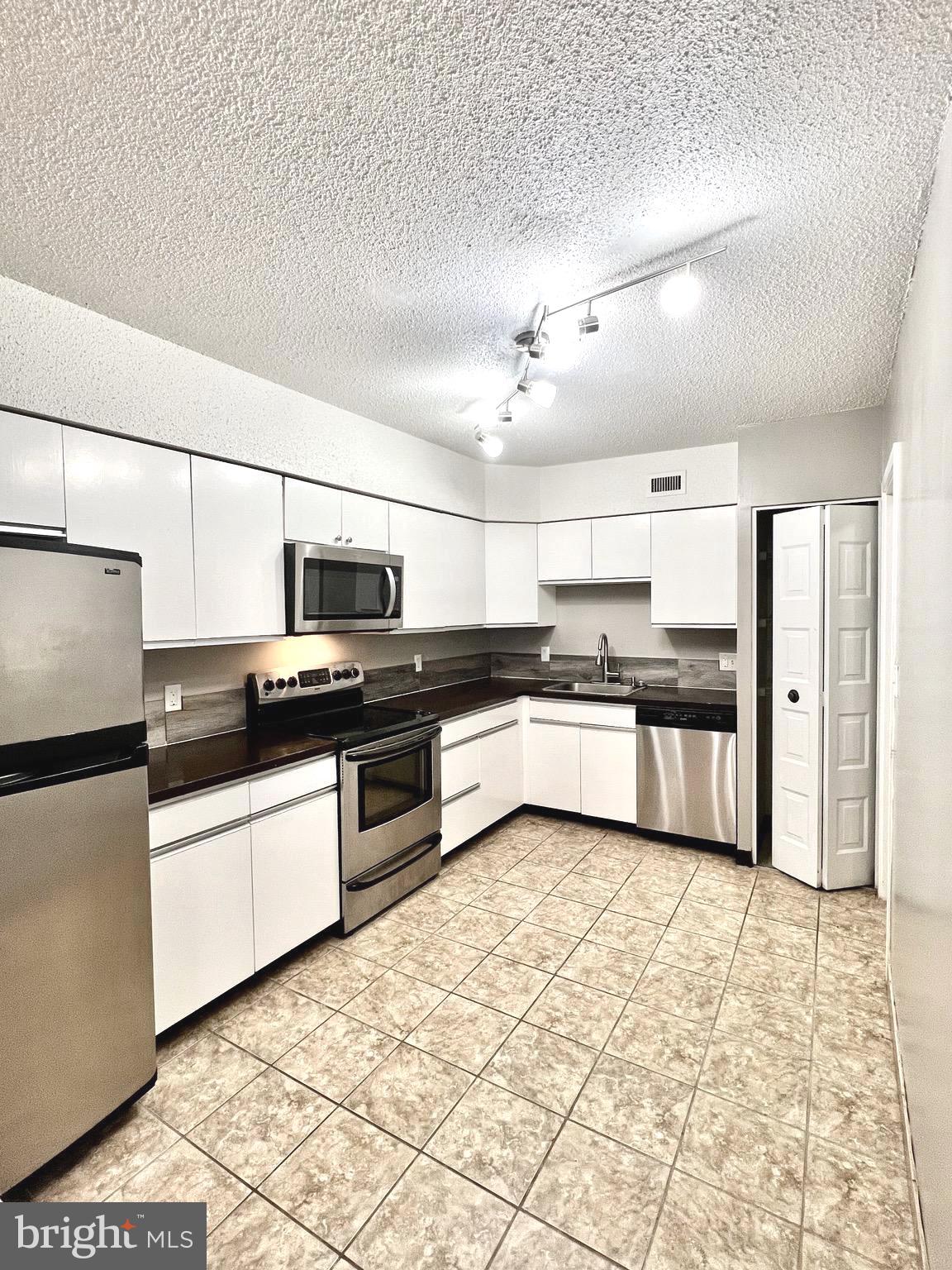 5501 SEMINARY ROAD 913S