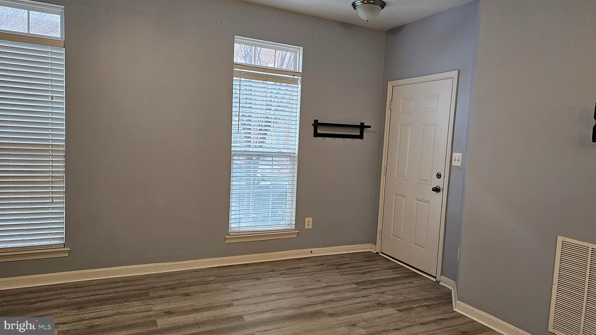 LEE SQUARE - Residential Lease