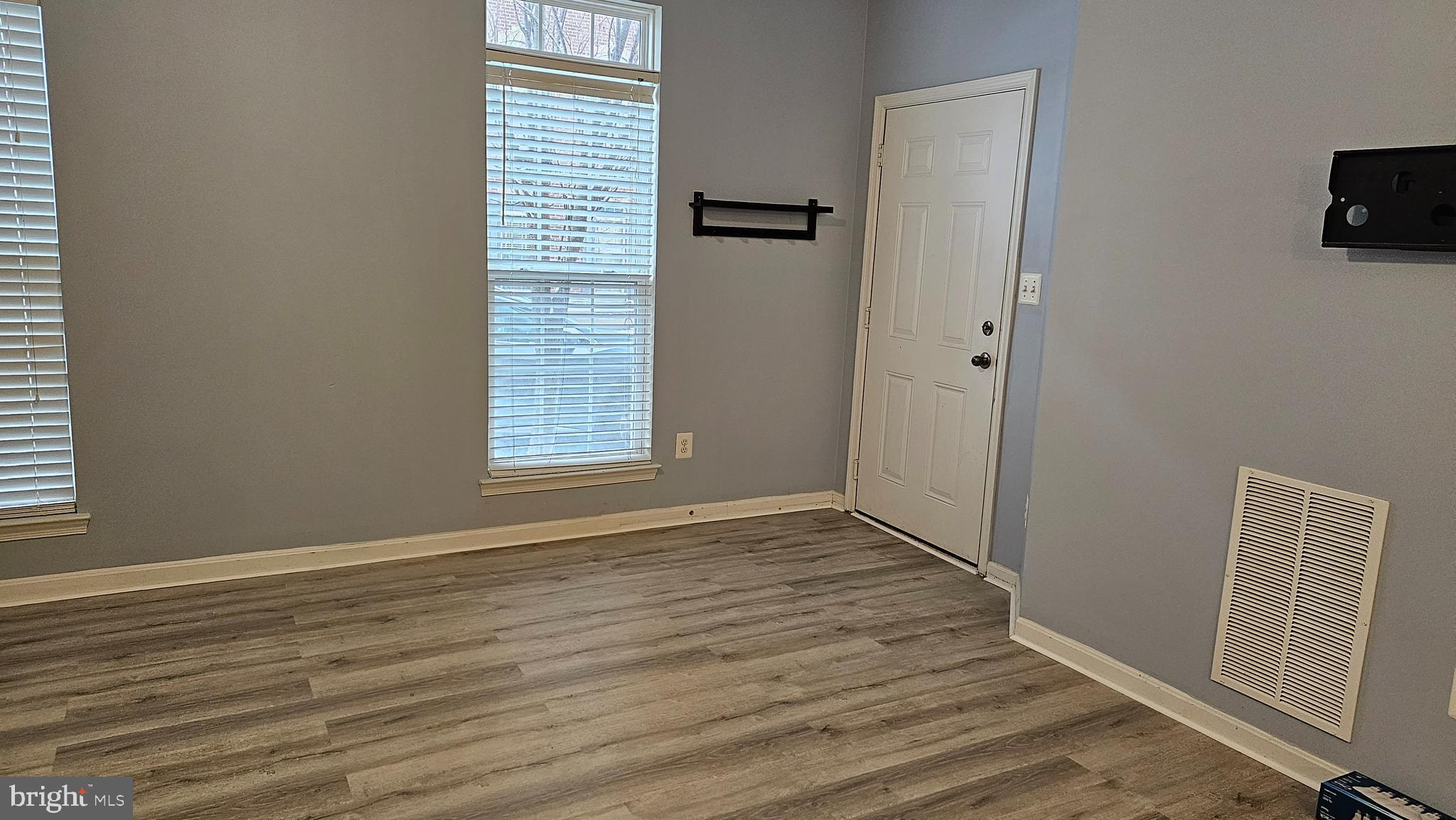 LEE SQUARE - Residential Lease