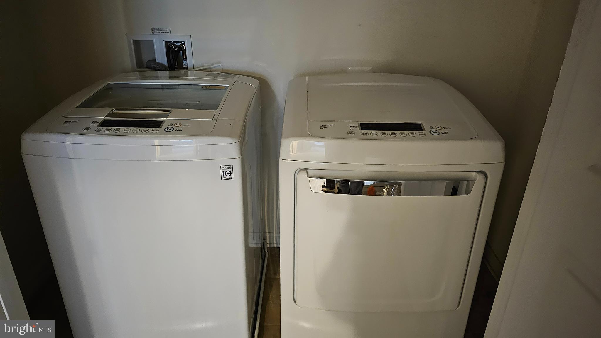 LEE SQUARE - Residential Lease