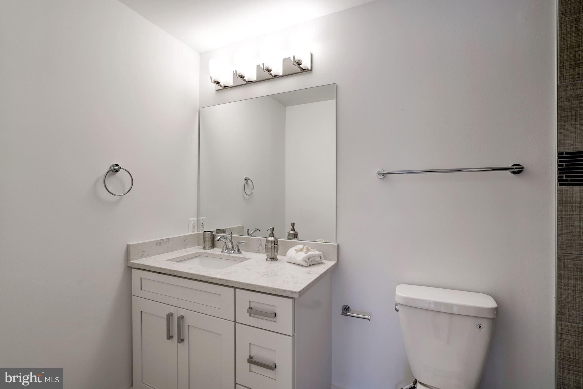 SURREY SQUARE - Residential