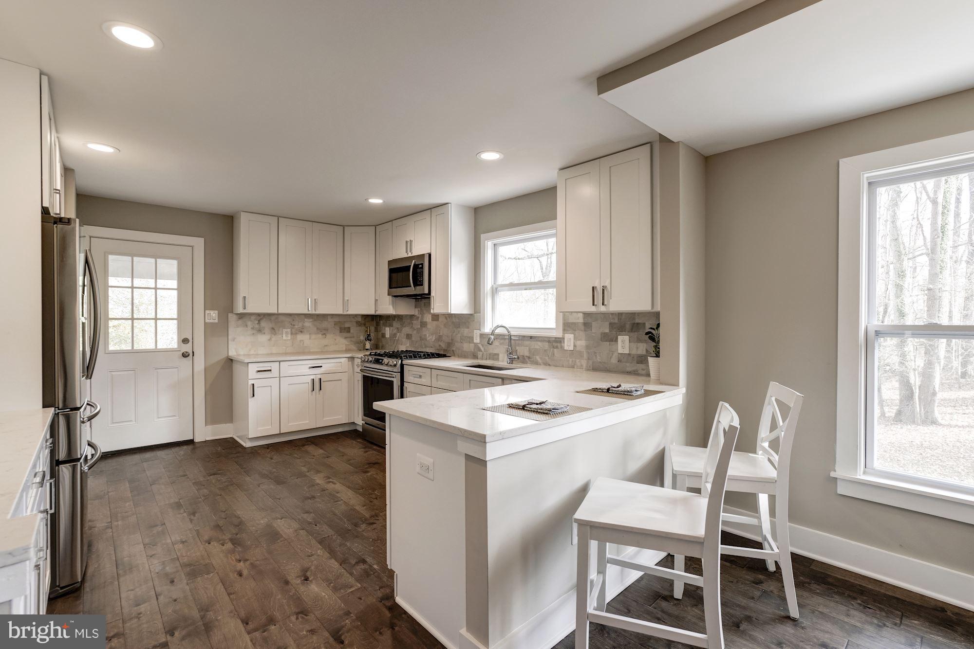 SURREY SQUARE - Residential