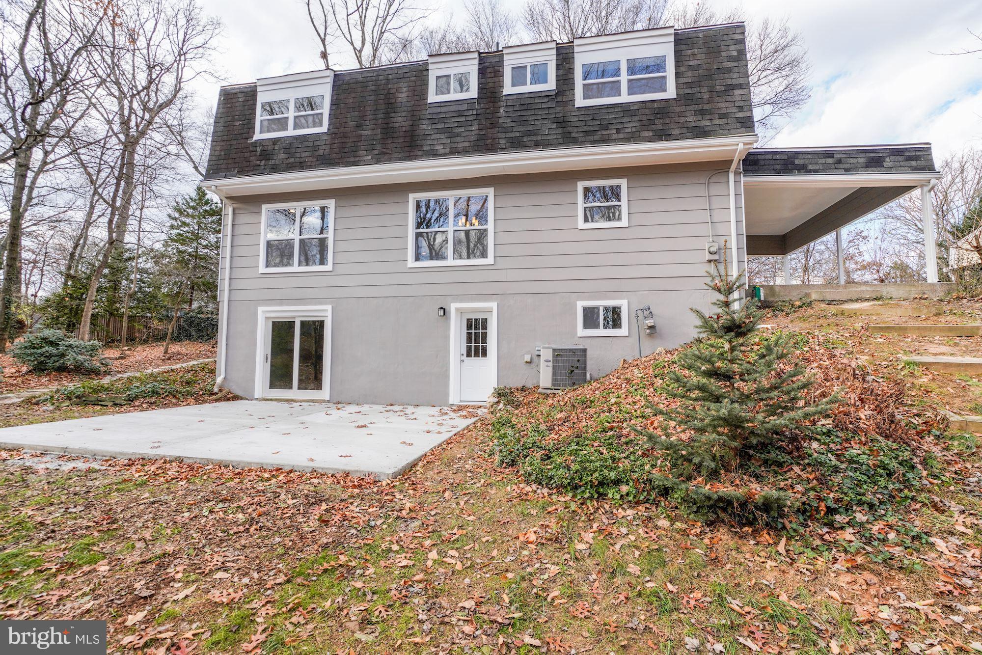 SURREY SQUARE - Residential