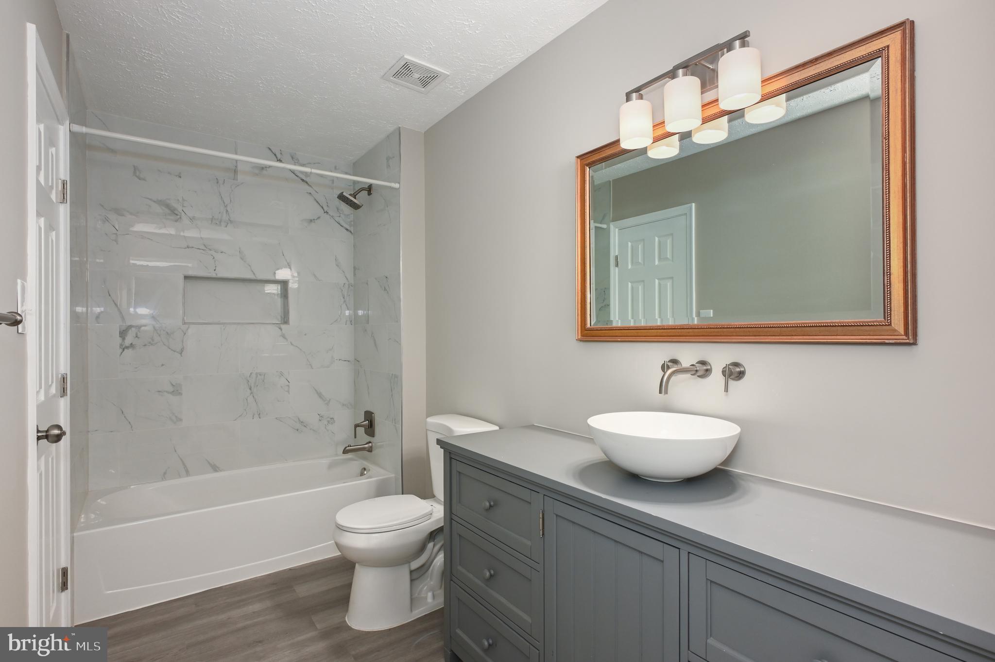 ADAMS LANDING - Residential