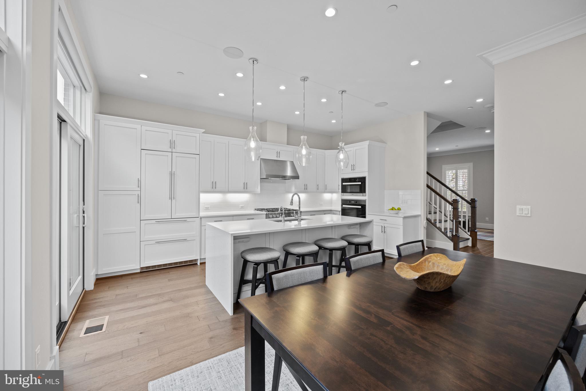 THE TOWNS AT ABINGDON PLACE - Residential