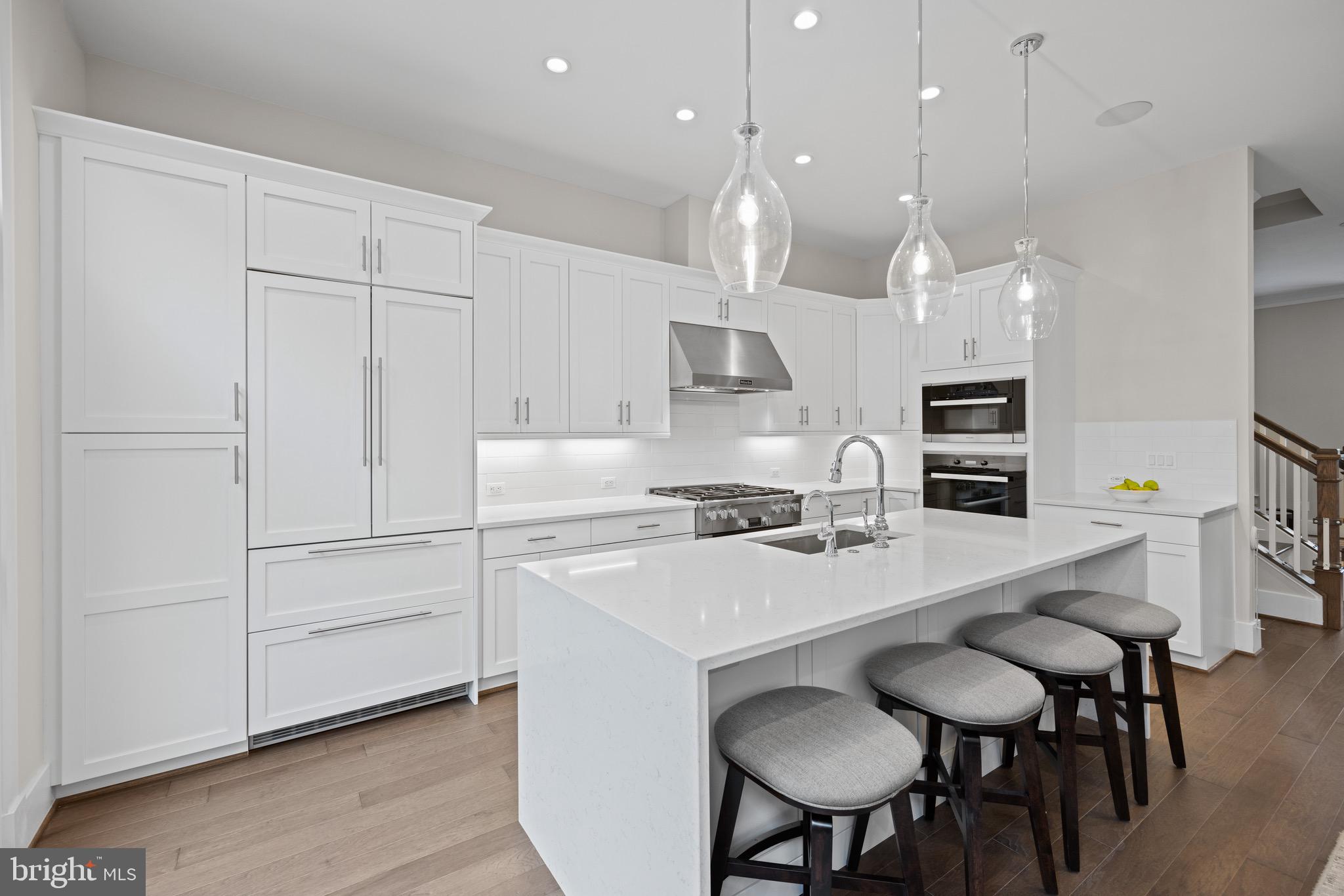 THE TOWNS AT ABINGDON PLACE - Residential