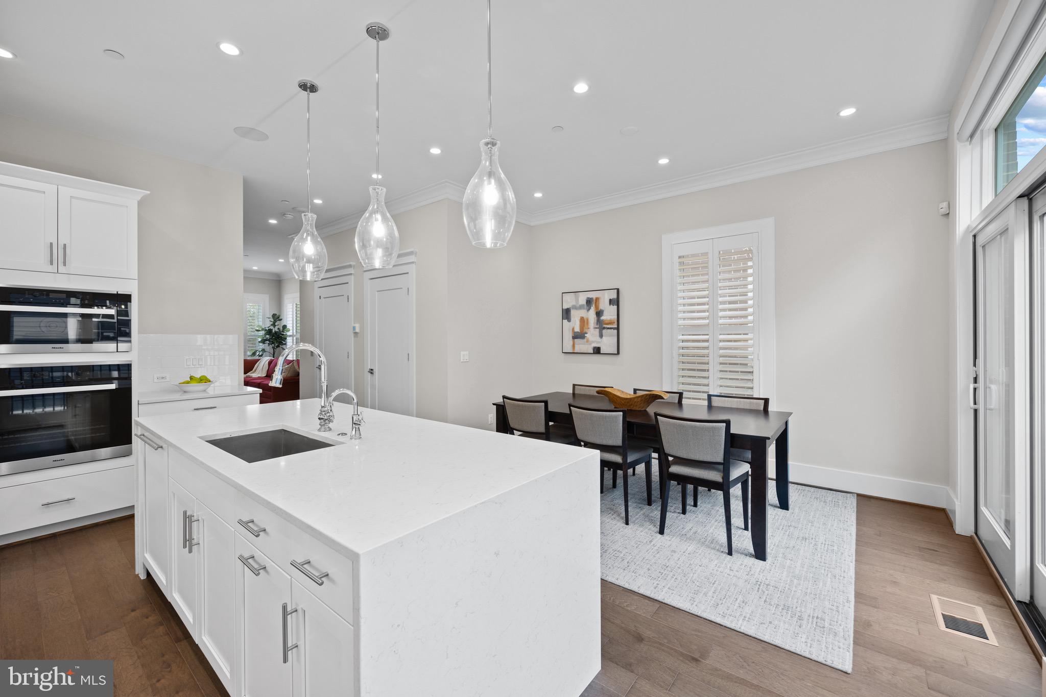 THE TOWNS AT ABINGDON PLACE - Residential