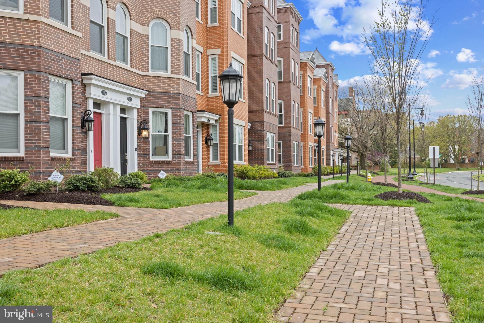 THE TOWNS AT ABINGDON PLACE - Residential