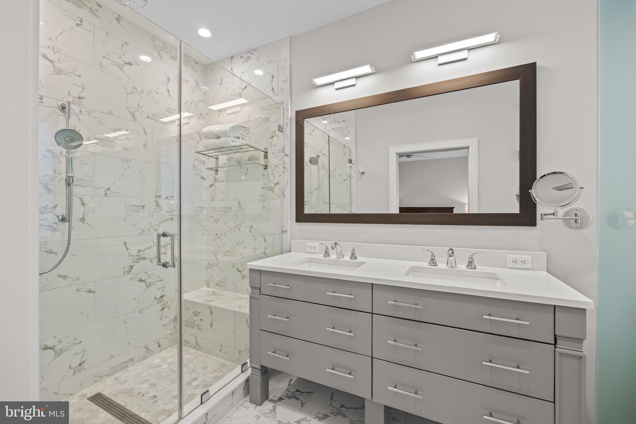 THE TOWNS AT ABINGDON PLACE - Residential