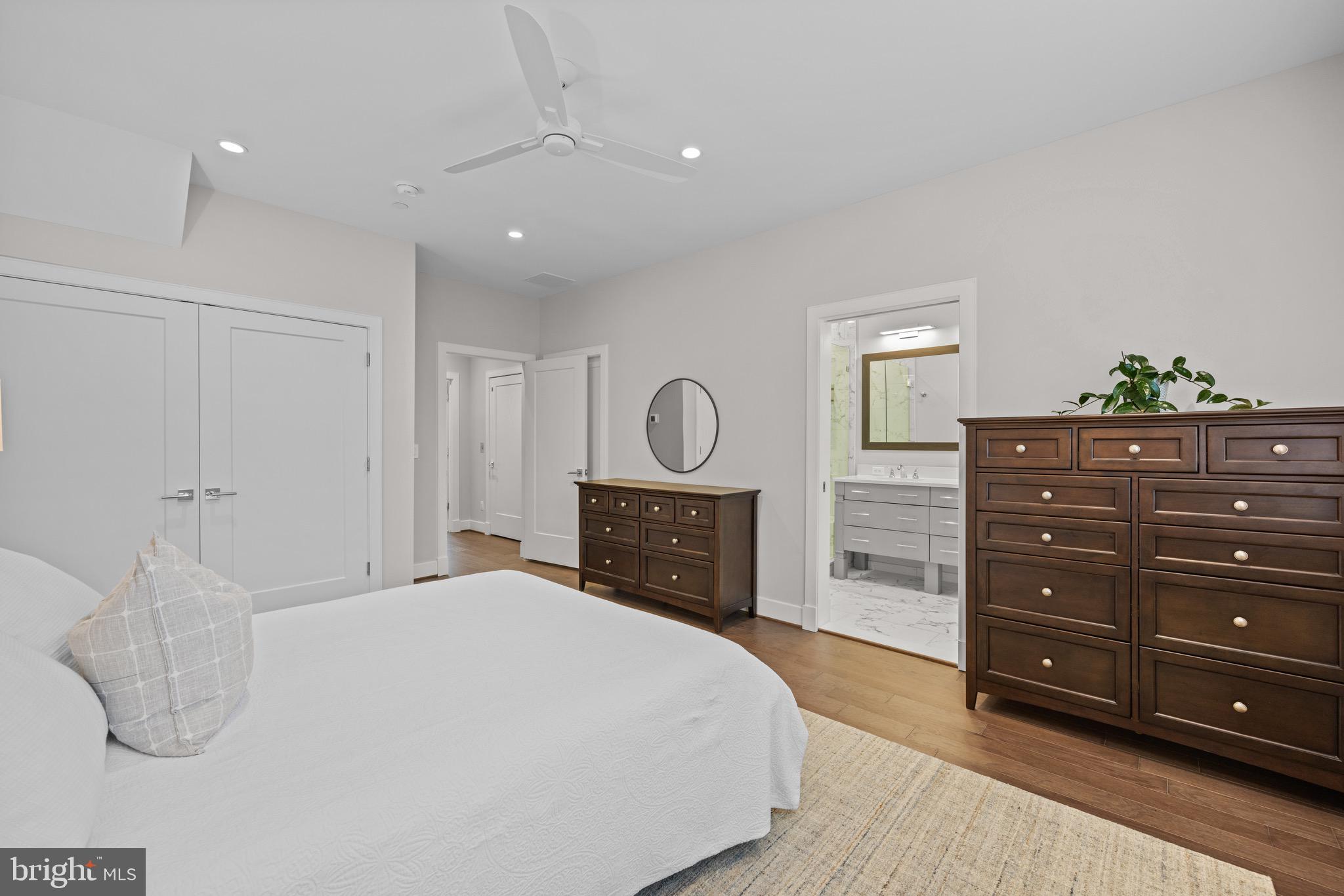 THE TOWNS AT ABINGDON PLACE - Residential