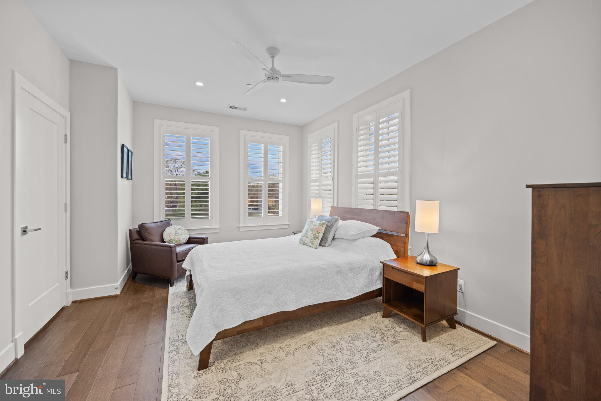 THE TOWNS AT ABINGDON PLACE - Residential