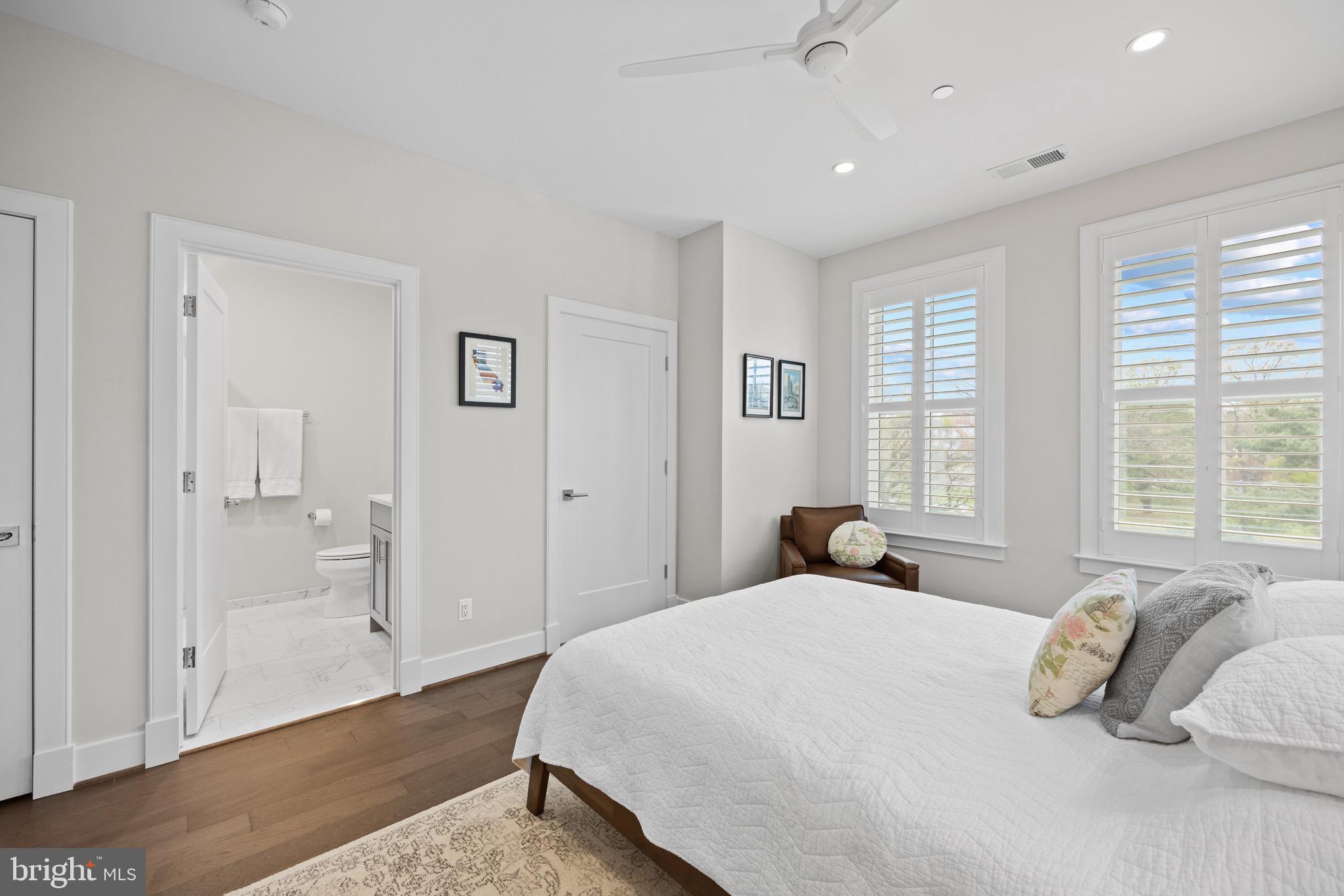 THE TOWNS AT ABINGDON PLACE - Residential