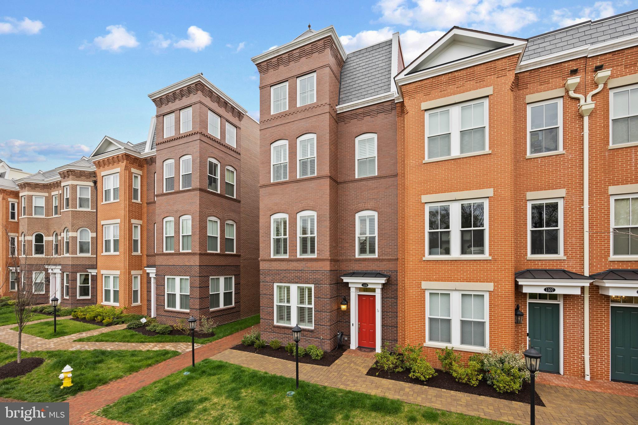 THE TOWNS AT ABINGDON PLACE - Residential