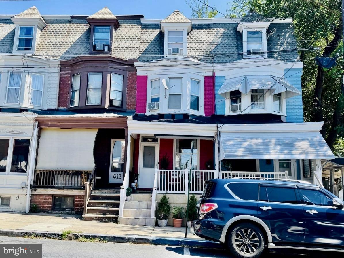 611 THORN STREET