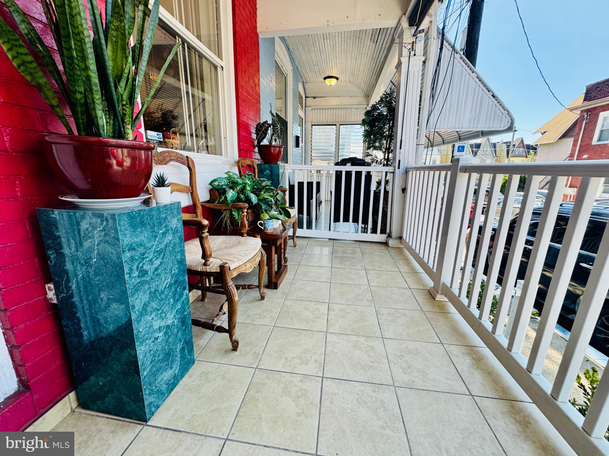 611 THORN STREET