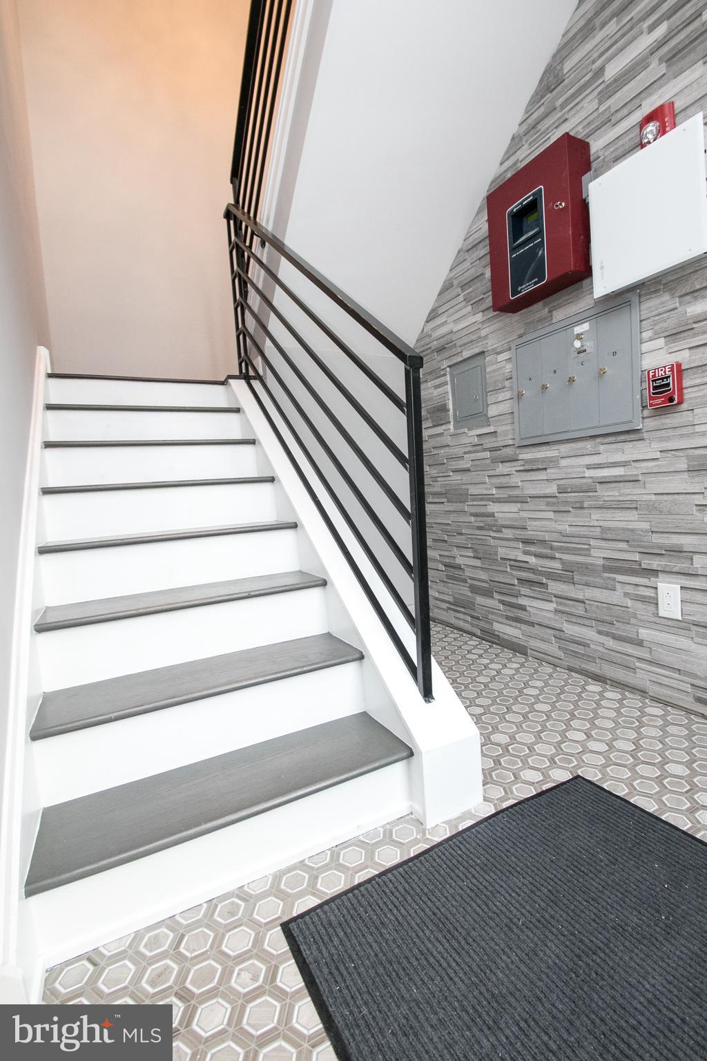 FAIRMOUNT - Residential Income