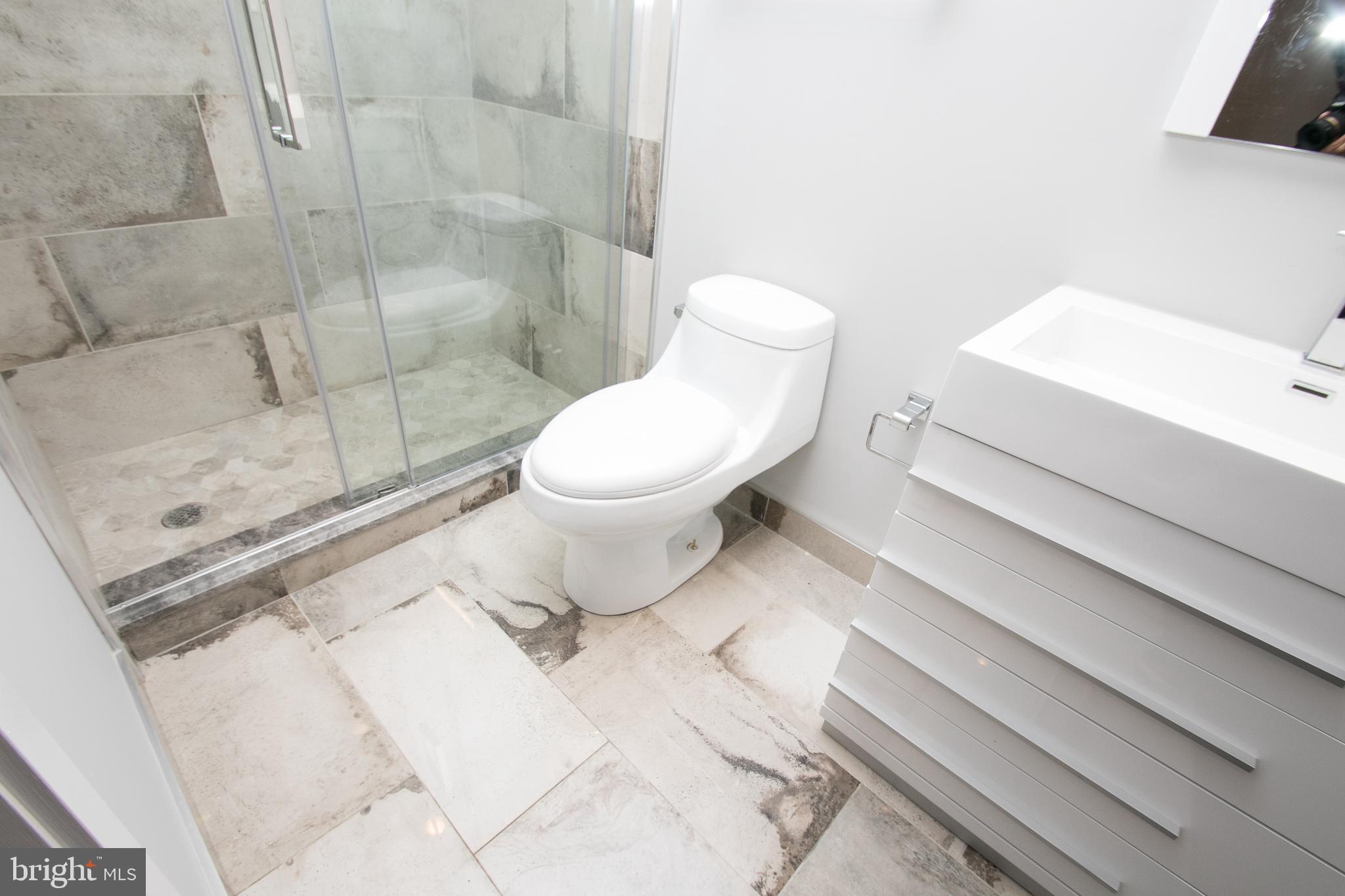 FAIRMOUNT - Residential Income