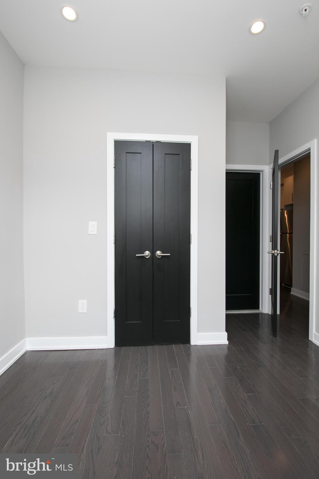 FAIRMOUNT - Residential Income