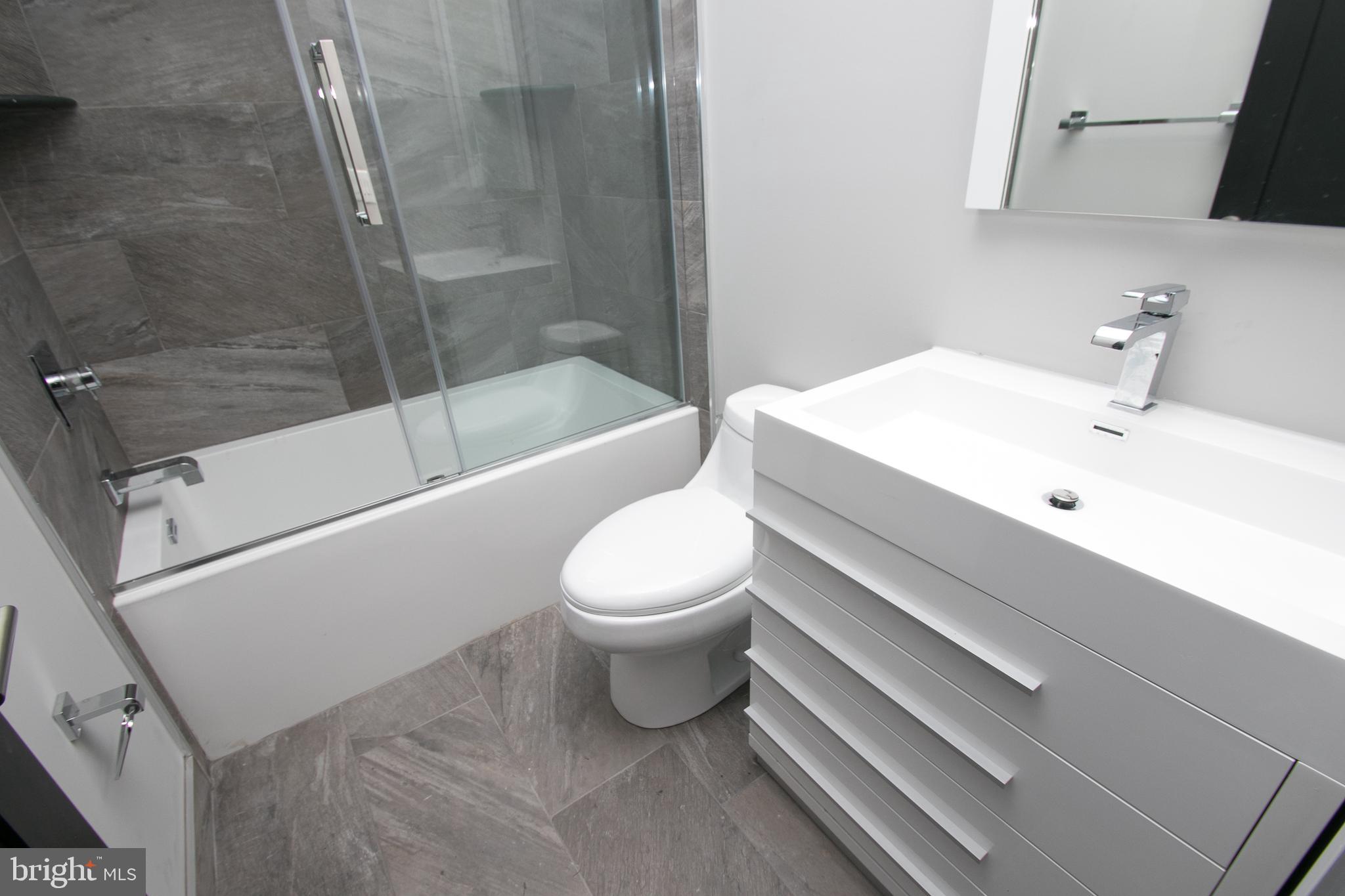 FAIRMOUNT - Residential Income