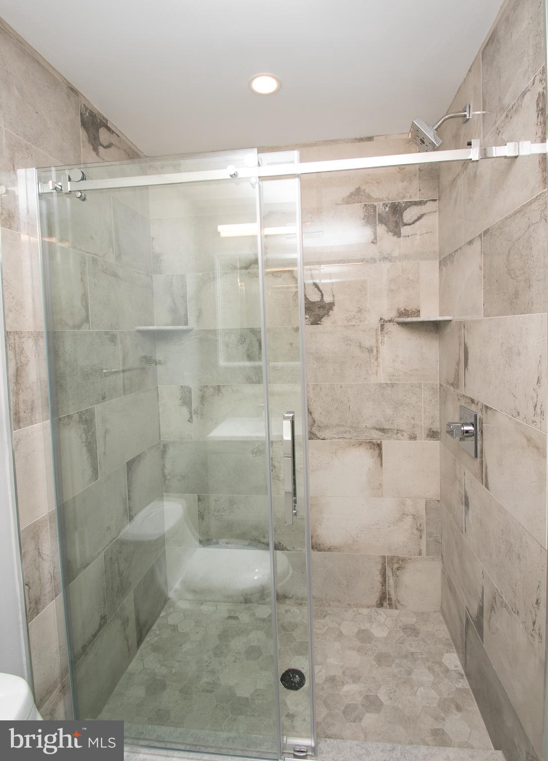 FAIRMOUNT - Residential Income