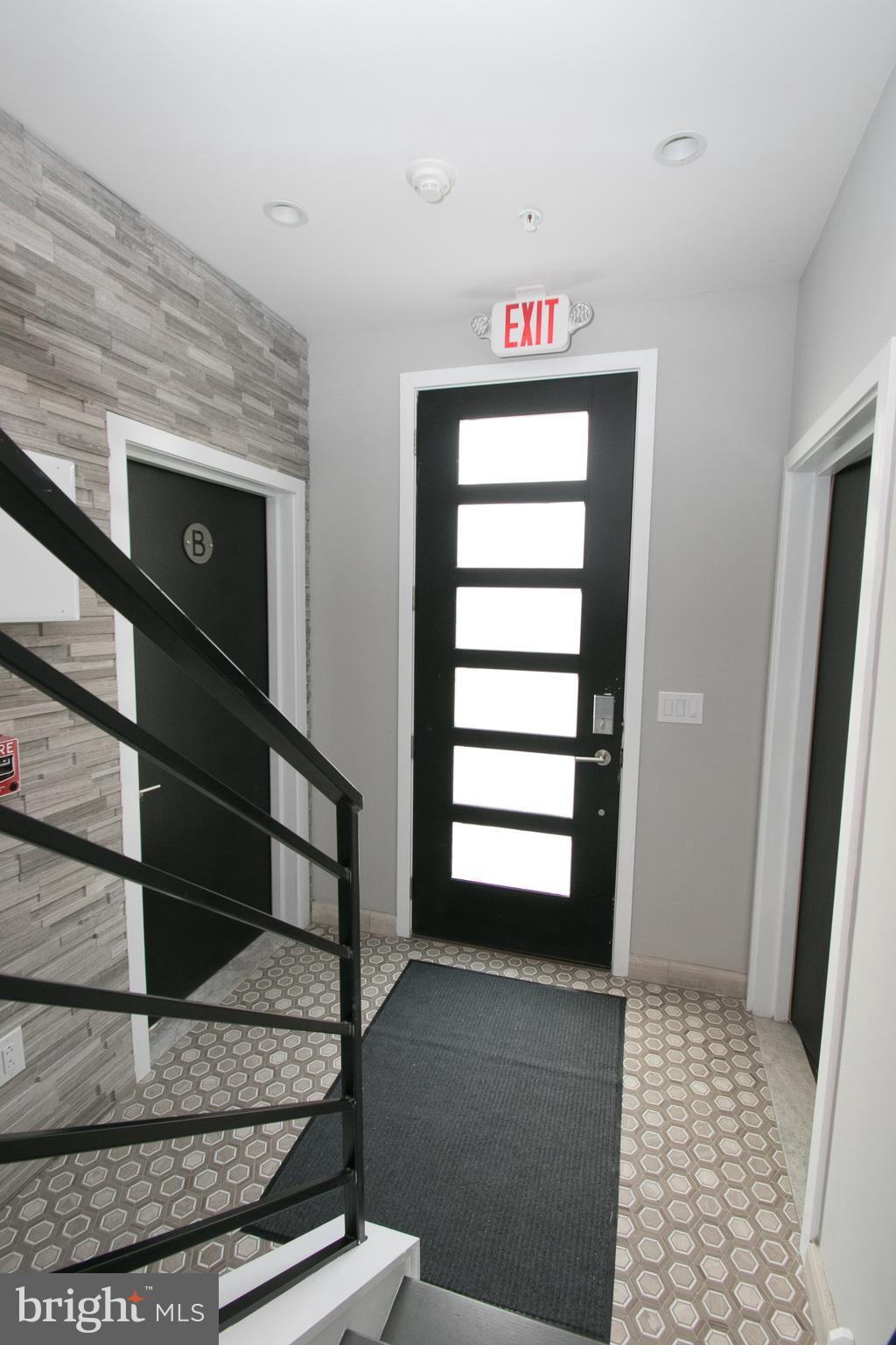 FAIRMOUNT - Residential Income