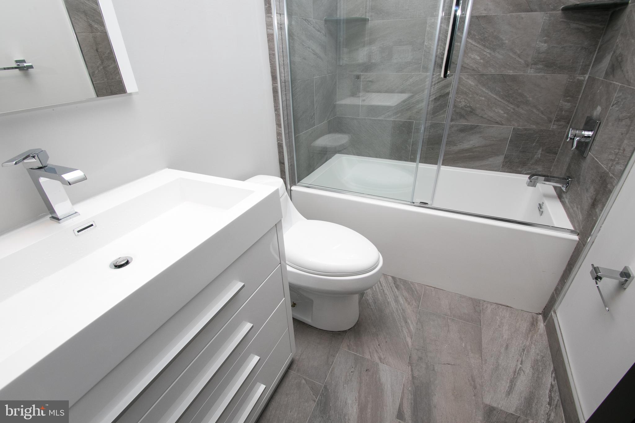 FAIRMOUNT - Residential Income