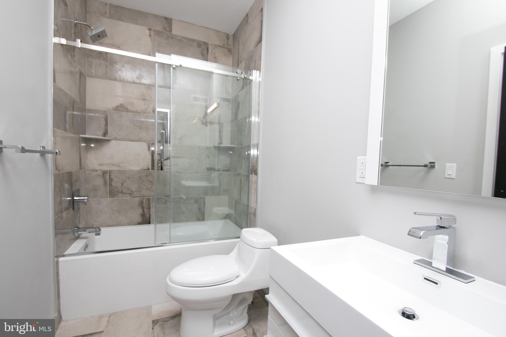 FAIRMOUNT - Residential Income