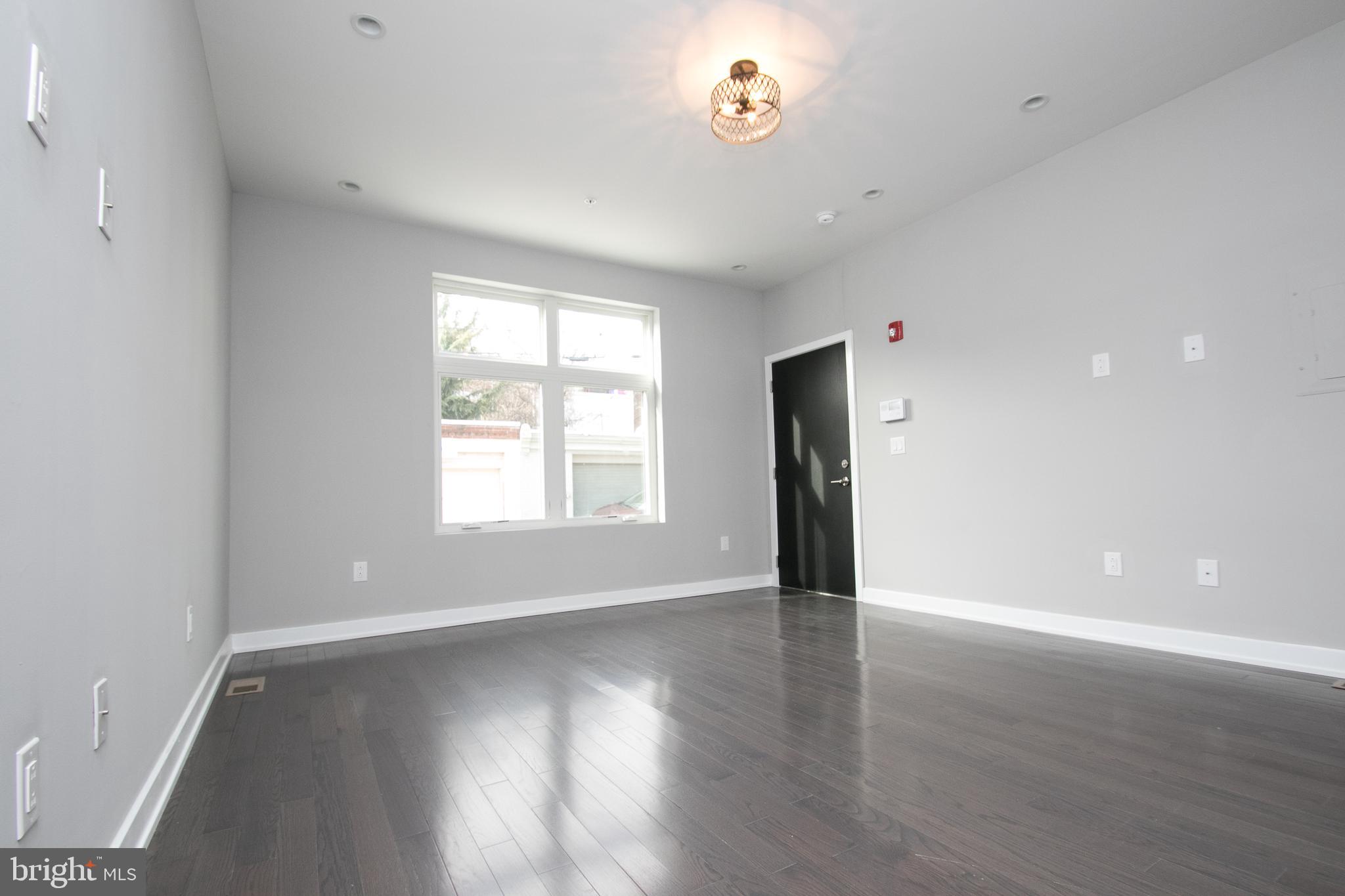 FAIRMOUNT - Residential Income