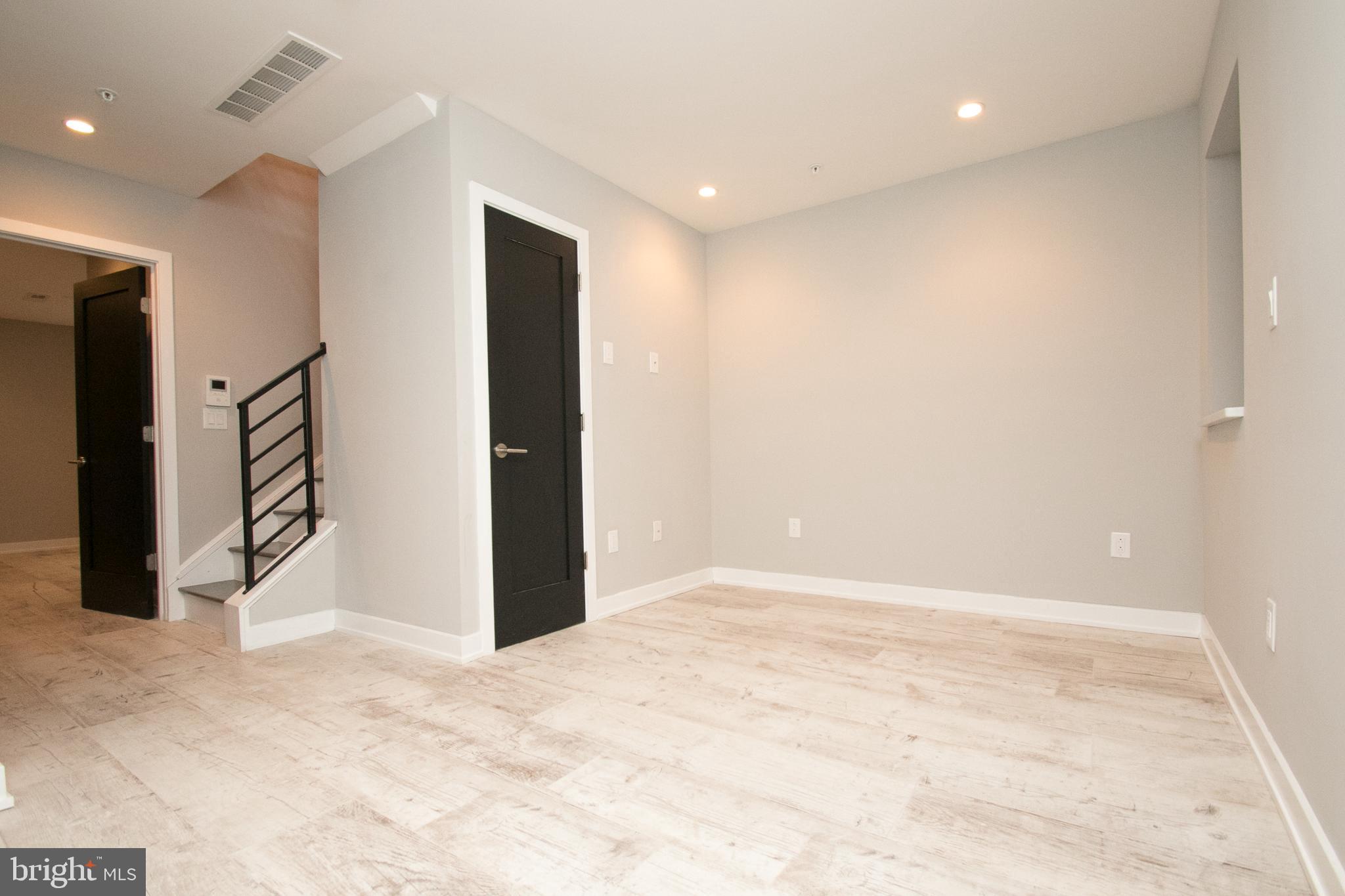 FAIRMOUNT - Residential Income