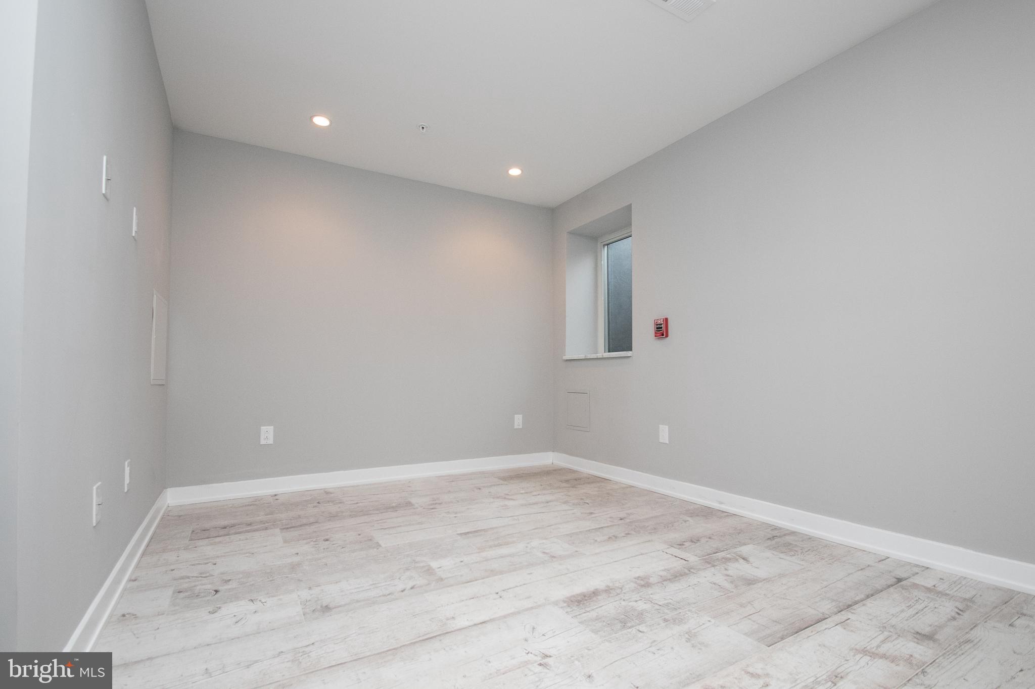 FAIRMOUNT - Residential Income