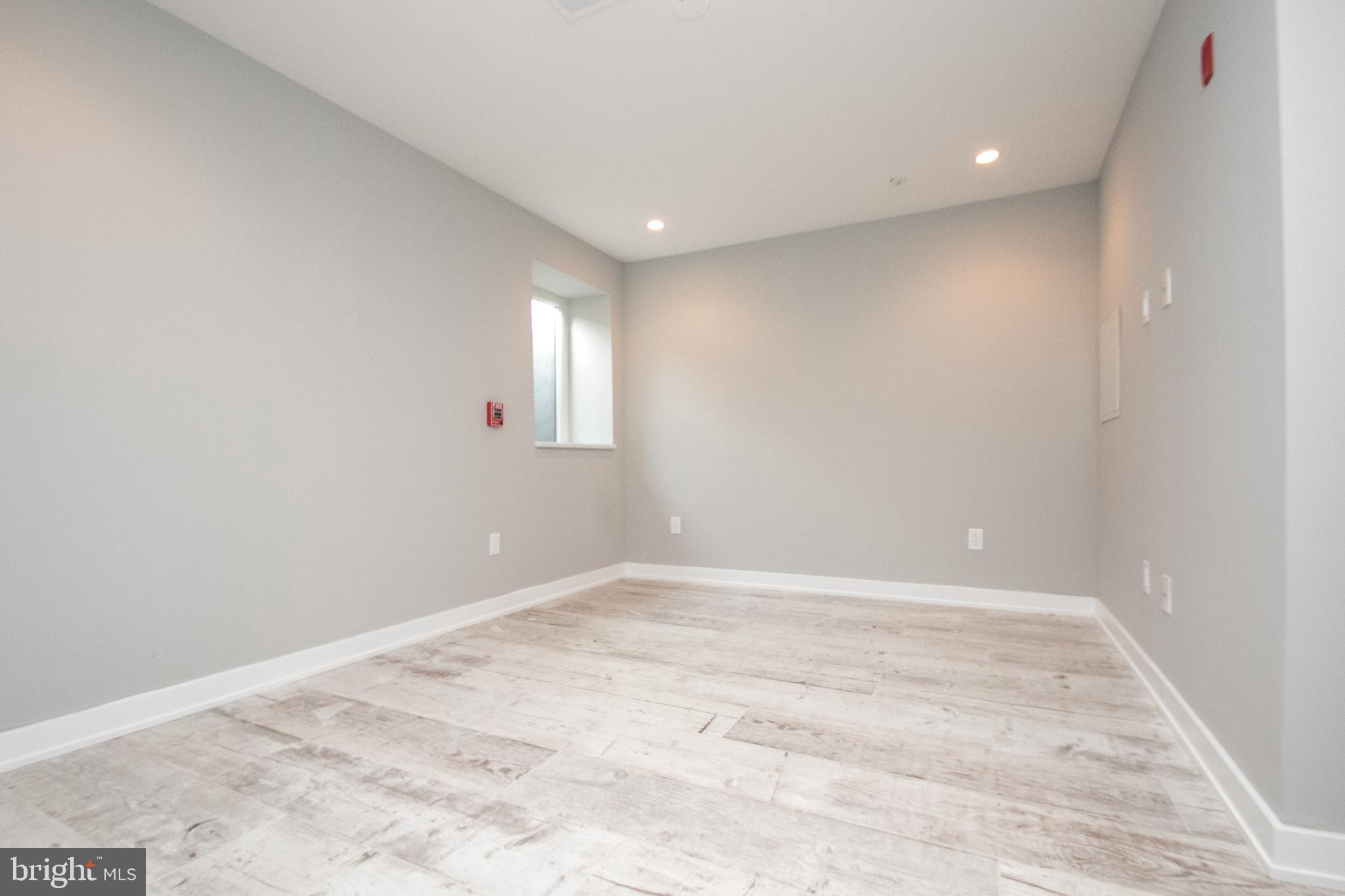 FAIRMOUNT - Residential Income