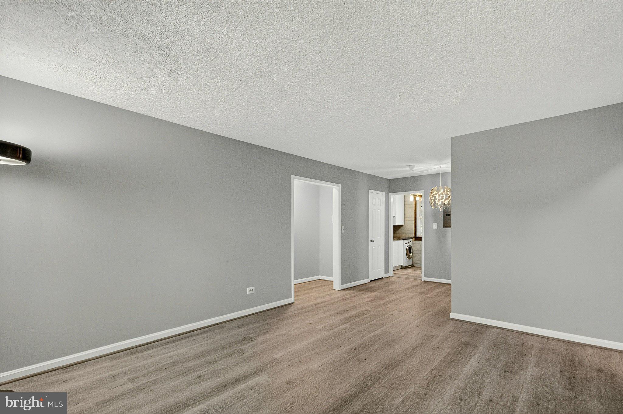 4376 PERSHING DRIVE N 4