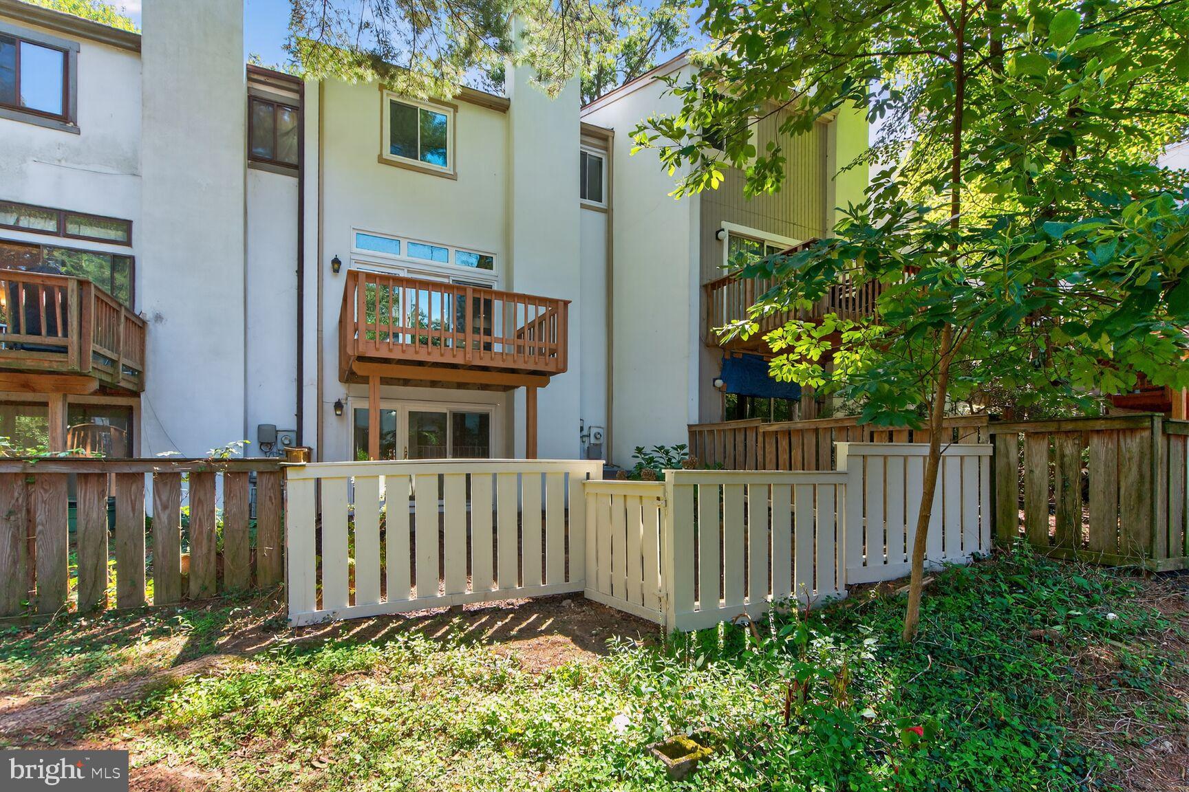 GENERATION TOWNHOUSES - Residential