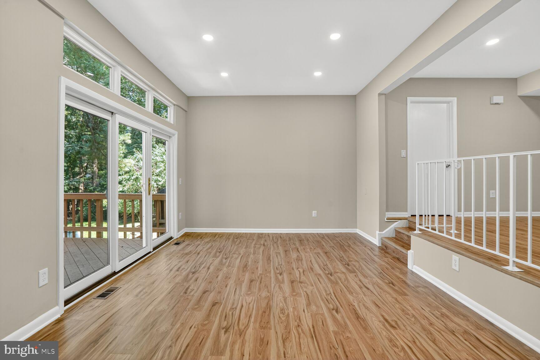 GENERATION TOWNHOUSES - Residential