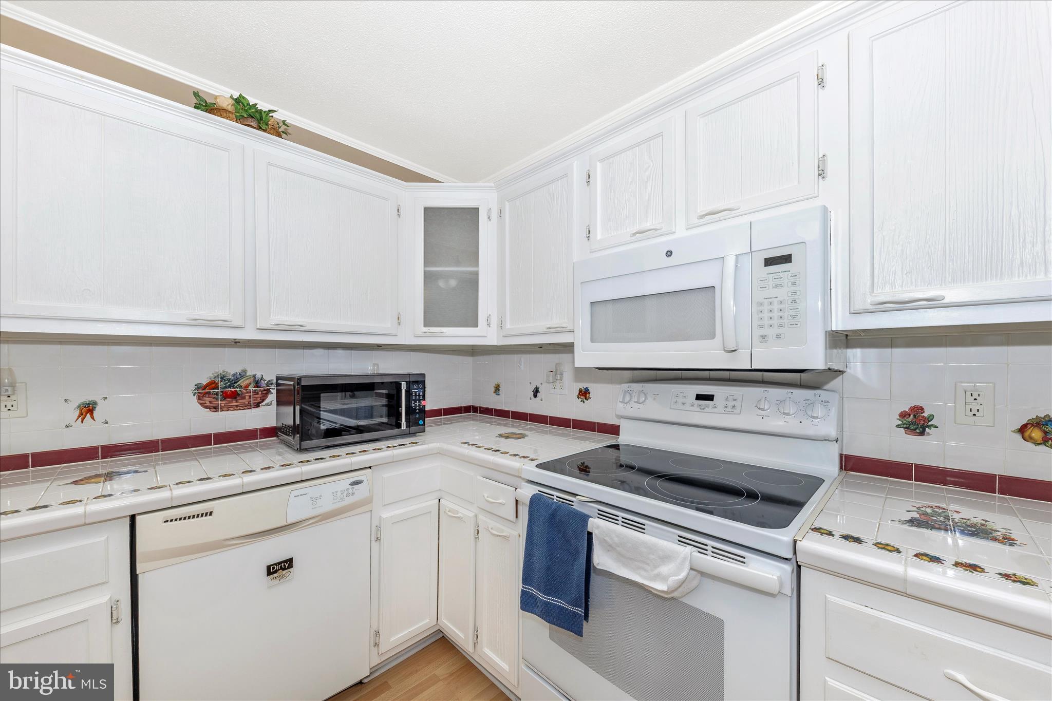 GREENBERRY HILLS - Residential