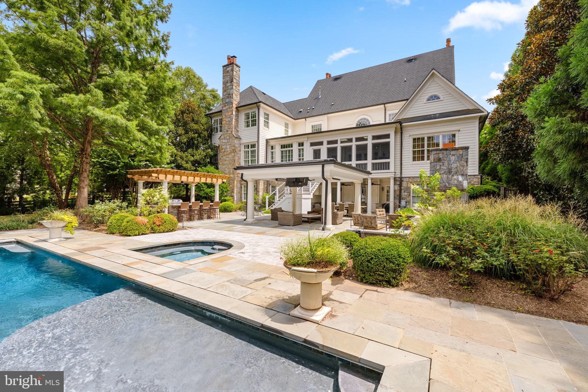 LANGLEY FOREST - Residential