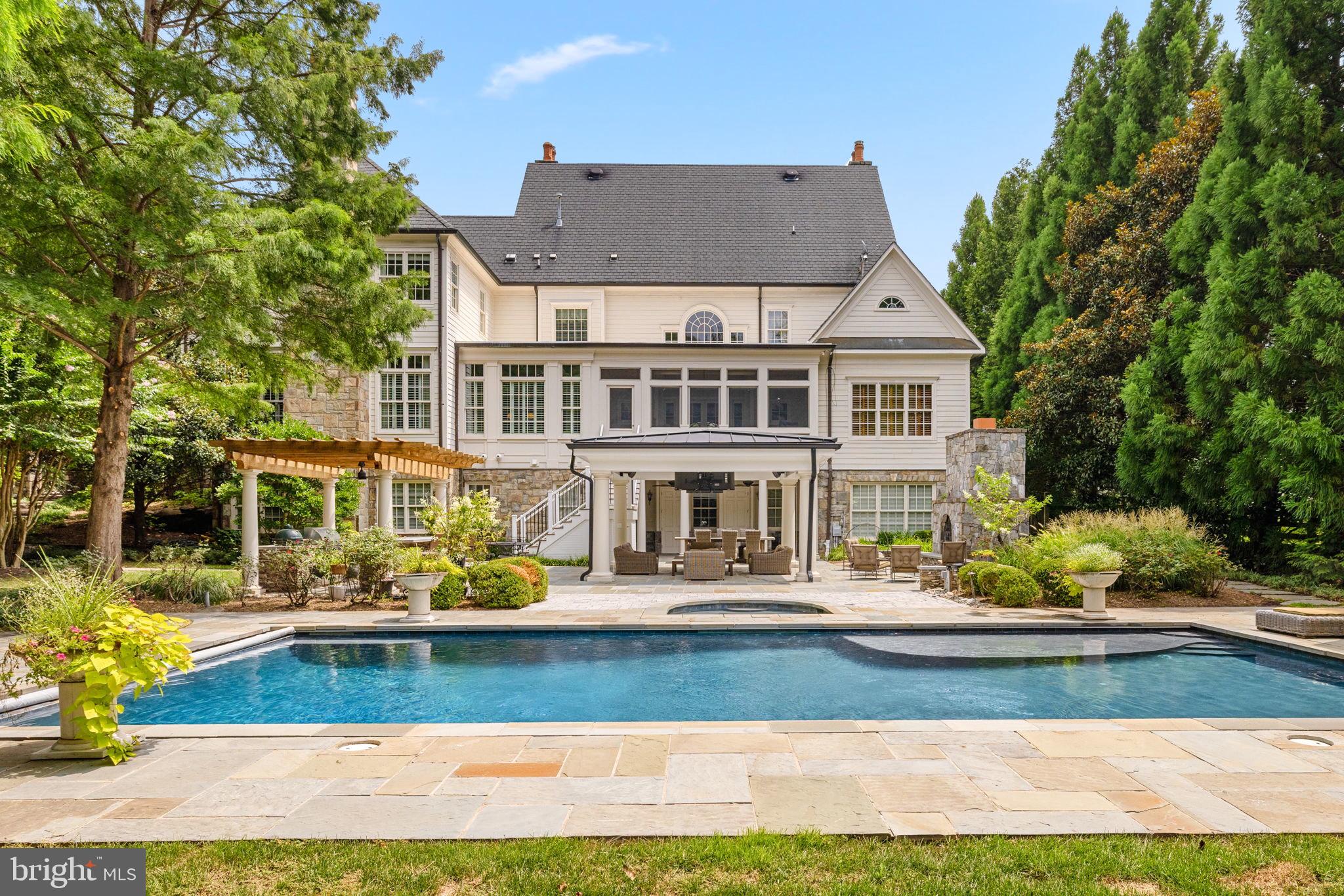 LANGLEY FOREST - Residential