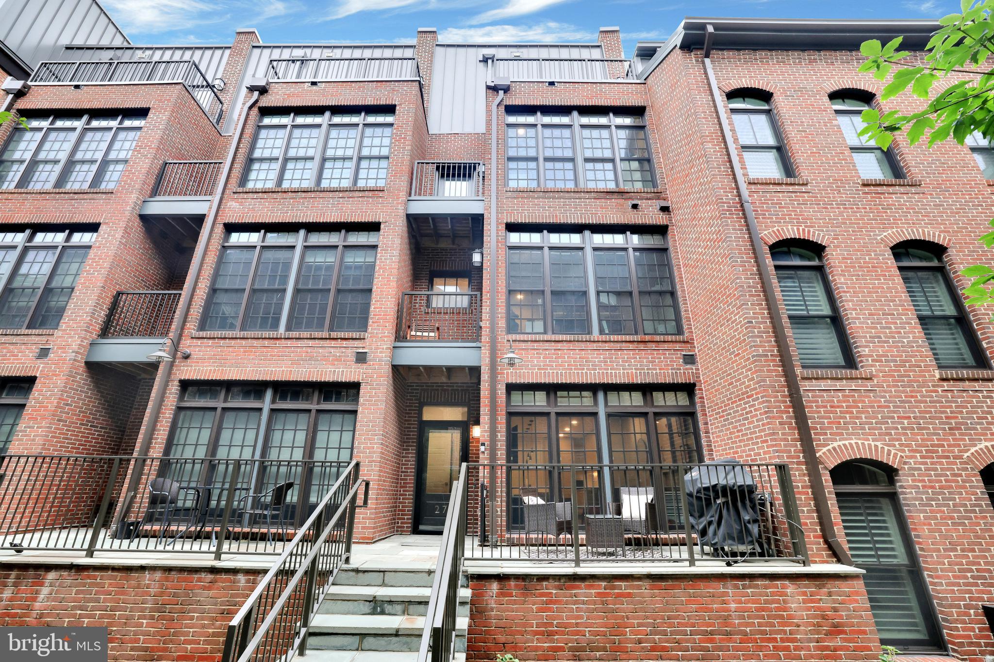1309 E STREET SE 27
