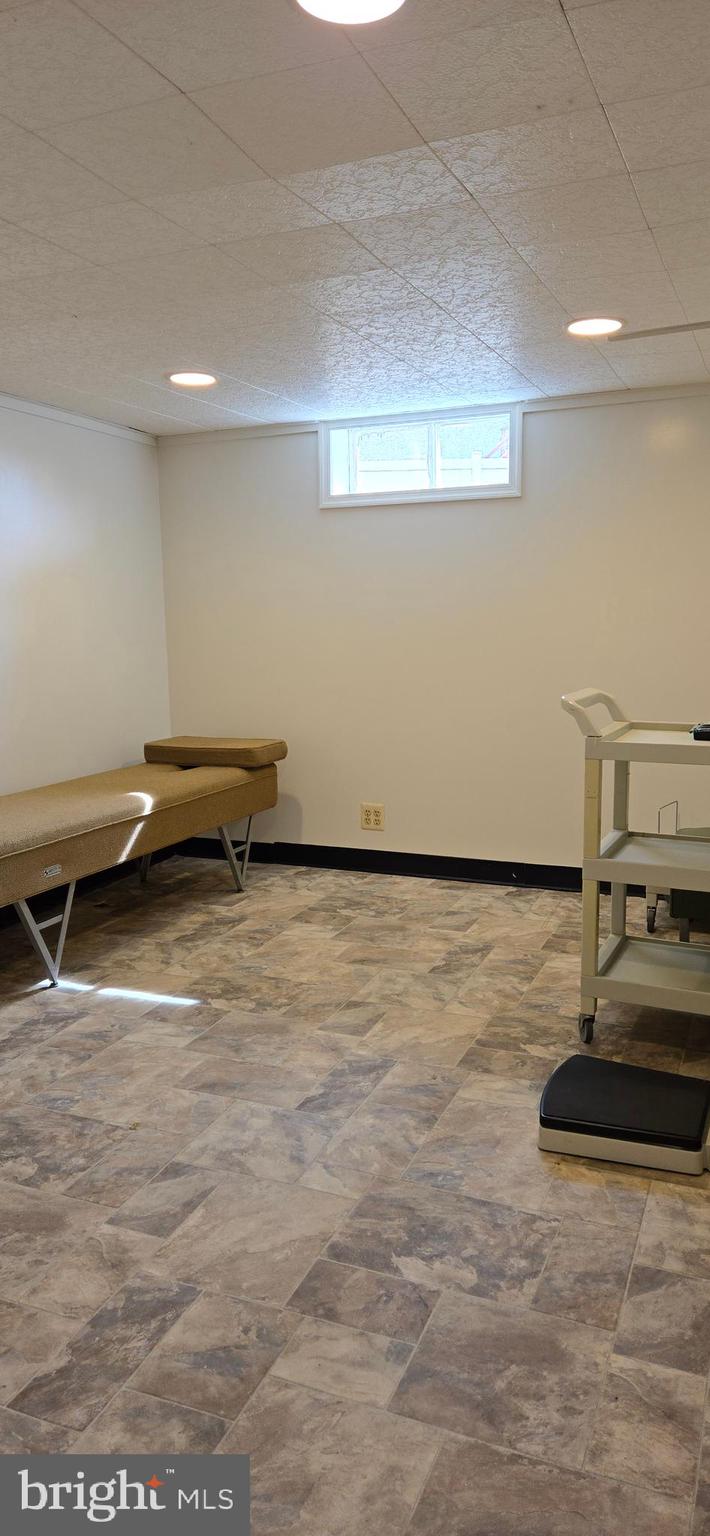 BRISTOL - Commercial Lease