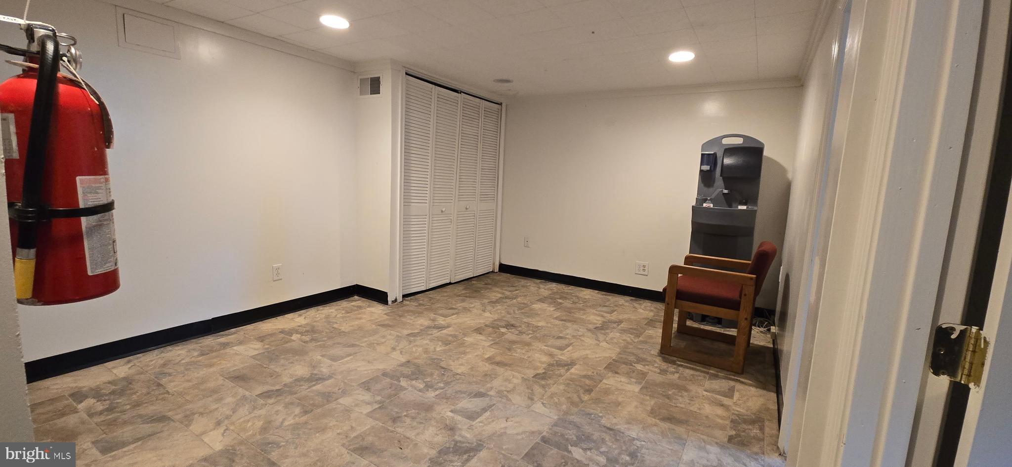 BRISTOL - Commercial Lease