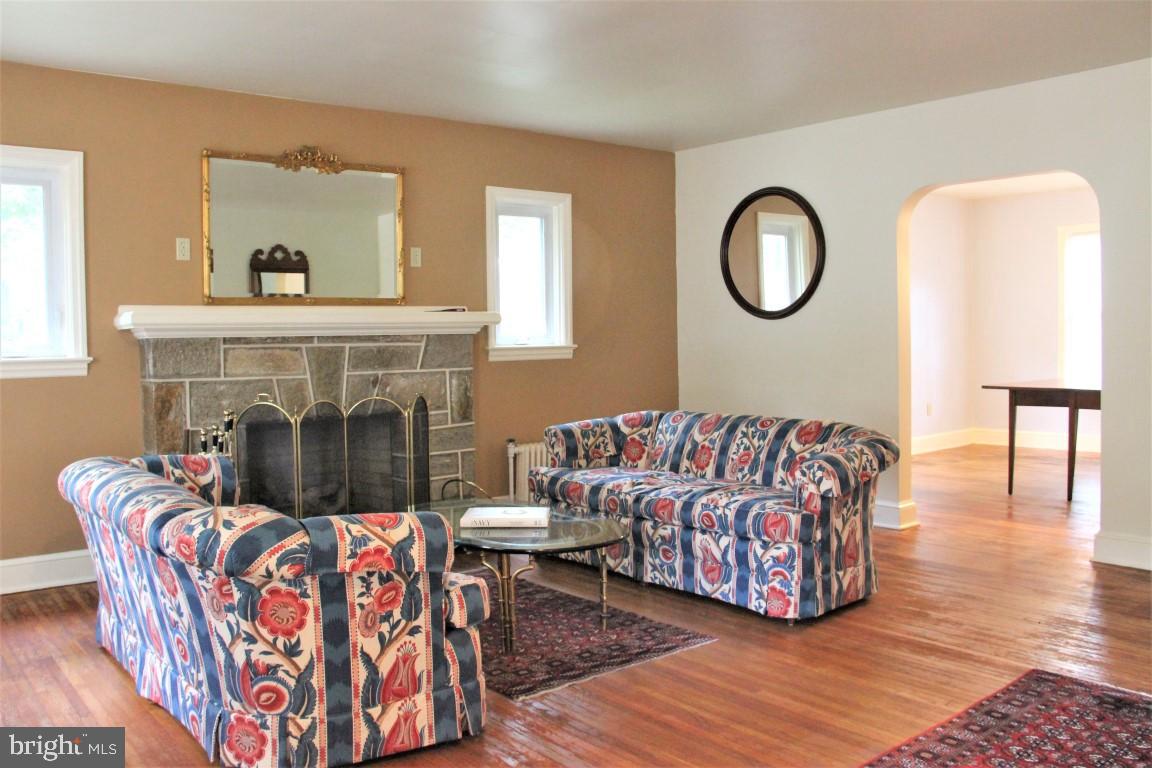 ELMWOOD - Residential