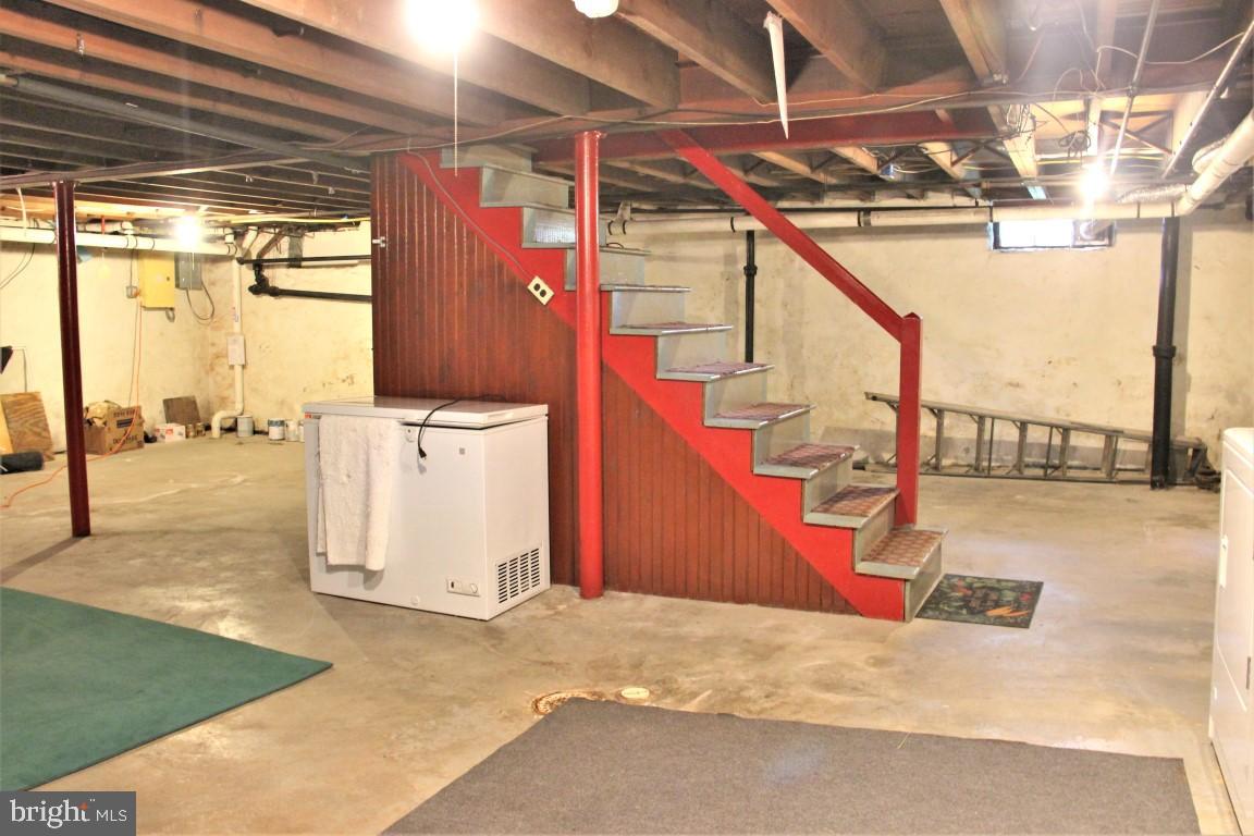 ELMWOOD - Residential