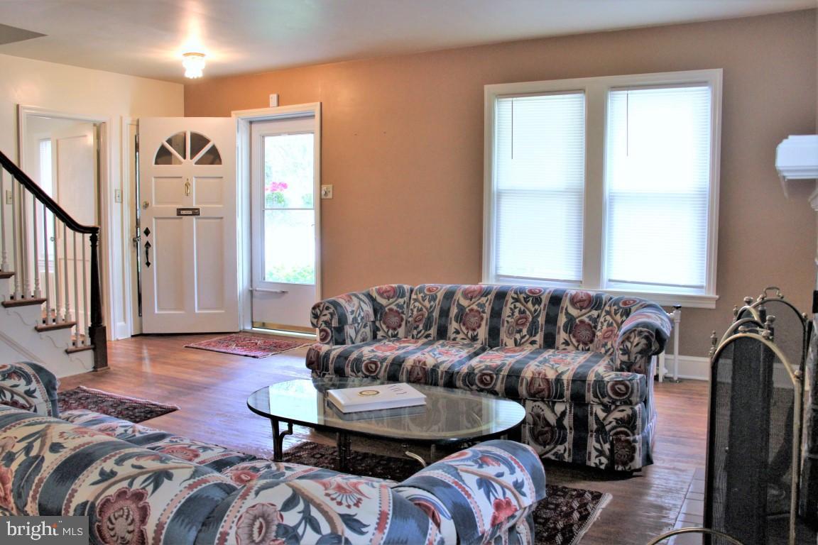 ELMWOOD - Residential