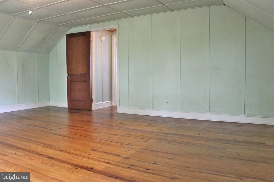 ELMWOOD - Residential